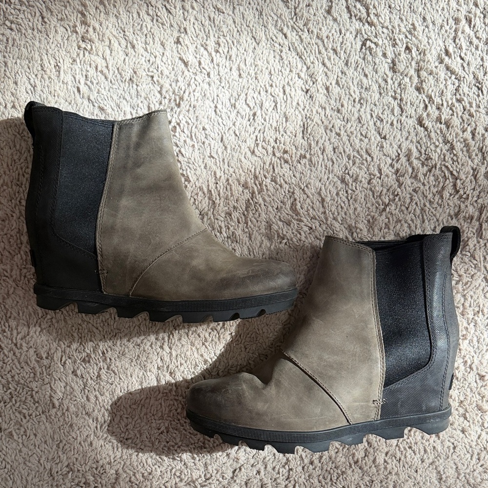 Sorel Chelsea Joan Rhapsody Wedge Snow Boot Leather Black Women's Ankle Boot 8.5